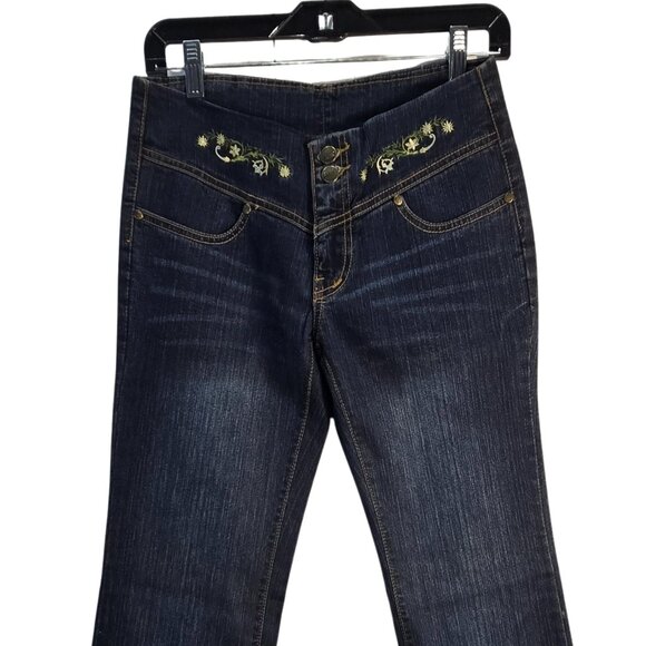 NWOT | Dark Wash Denim Flared Jeans Embroidered Floral | Size 29 - Picture 3 of 5